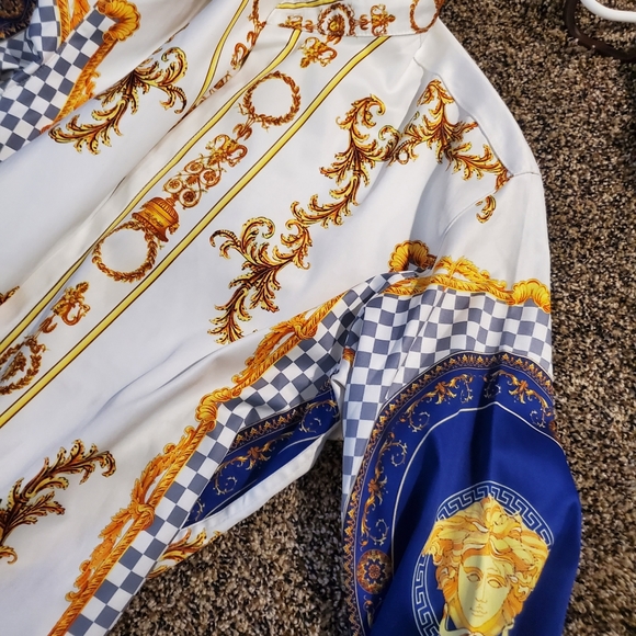 Men's shirts - Picture 3 of 3